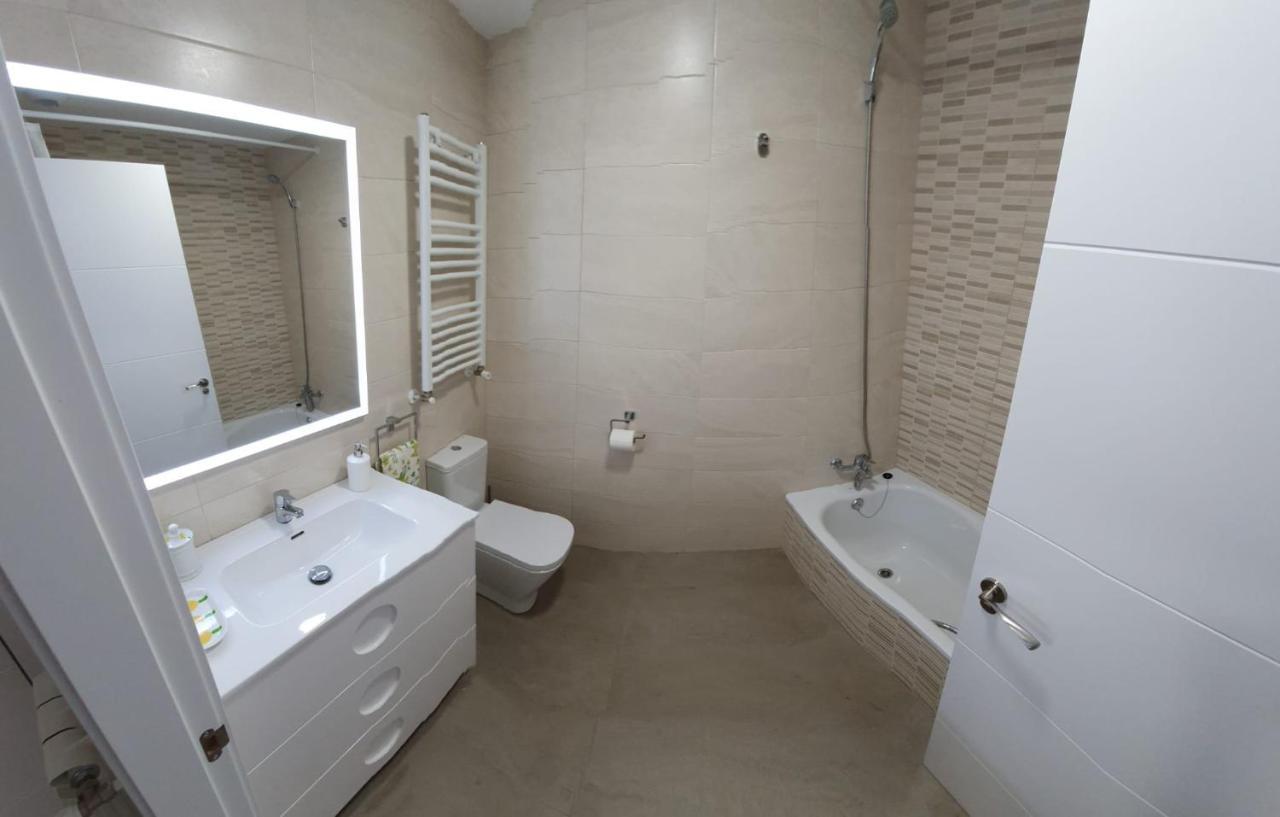 Apartamento 3 Habitaciones Miramar, Luanco Bagian luar foto